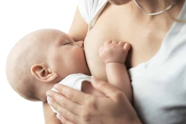 Come attaccare correttamente il bimbo al seno
